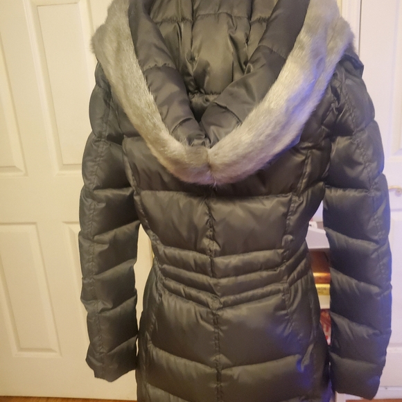Laundry by Shelli Segal Puffer Jacket - Picture 11 of 16
